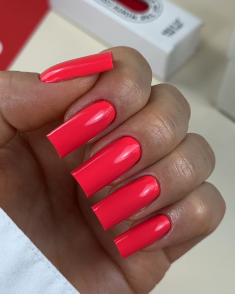 NAILSOFTHEDAY Color of the month March 2025 Samba - jaskrawoczerwony lakier hybrydowy, 10 ml NAILSOFTHEDAY Color of the month March 2025 Samba - jaskrawoczerwony lakier hybrydowy, 10 ml