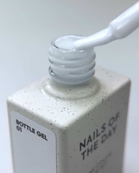 NAILSOFTHEDAY Bottle gel 01 - biały żel do wzmocnienia i naprawy, 10 ml