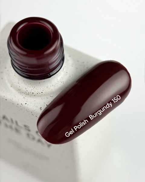NAILSOFTHEDAY Burgundy Gel Polish - głęboki burgundowy lakier hybrydowy, 10 ml