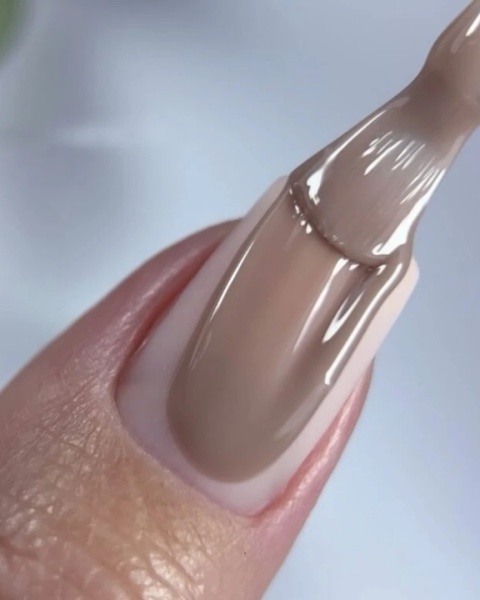 NAILSOFTHEDAY Cover base NEW 08 - półprzezroczysta baza w odzieniu kawy kappucino, 10 ml