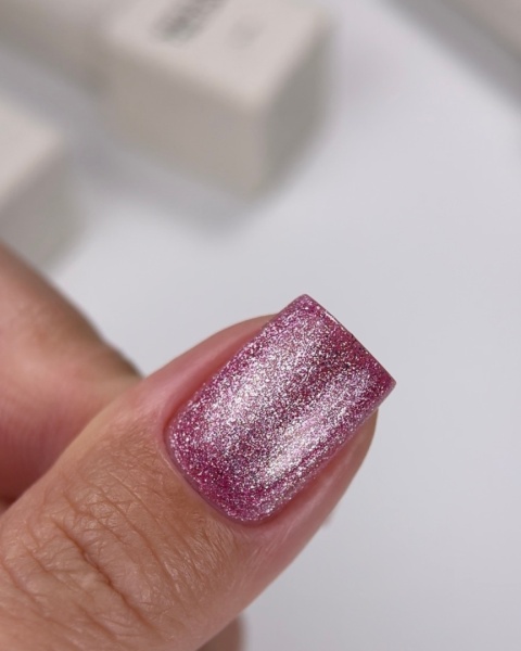 NAILSOFTHEDAY Cat Eye Gel Polish 02 – różowy lakier hybrydowy z efektem "kocie oko", 6 ml