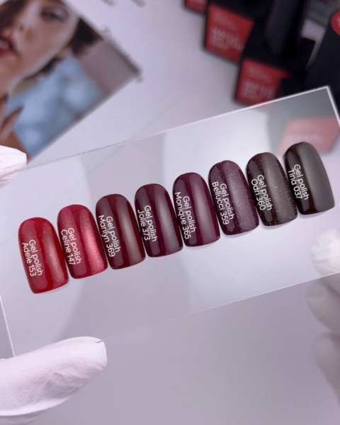 NAILSOFTHEDAY Céline Gel Polish - гель-лак зі світловідбиваючою частинкою, 10 мл