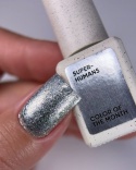 NAILSOFTHEDAY Color of the Month December 2025 Superhumans – srebrny lakier hybrydowy z efektem flash, 6 ml