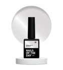 NAILSOFTHEDAY Korean cat eye 01 – jasnoszary lakier hybrydowy z efektem "kocie oko", 10 ml