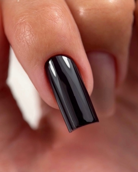 NAILSOFTHEDAY Montana Gel Polish - дуже темний сливовий гель-лак, 10 мл