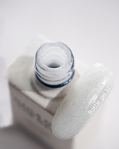 NAILSOFTHEDAY Bottle gel 37 - mleczny żel do wzmocnienia z efektem "flash", 10 ml