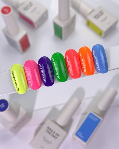 NAILSOFTHEDAY Wave Gel Polish 307 - jasnoniebieski lakier hybrydowy, 10 ml